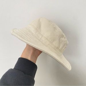 NWT American Eagle Off White Bucket Hat